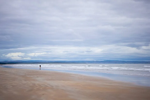 Scenic View Beach Cloudy Sky Background — Zdjęcie stockowe