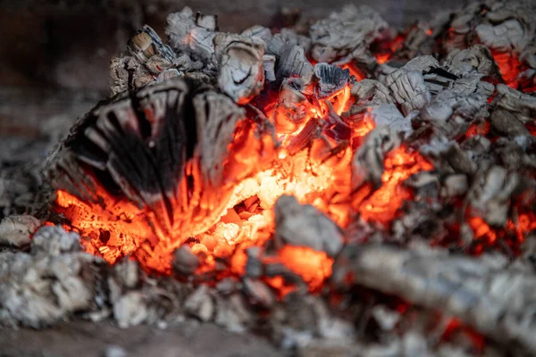 Şöminede Yanan Yanan Kömürün Yakın Çekimi — Stok fotoğraf