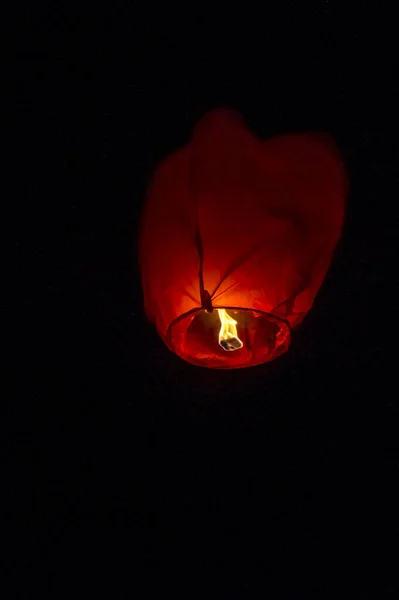 Vertical Shot Beautiful Floating Lantern Night Sky Festival Novi Sad — Stock fotografie