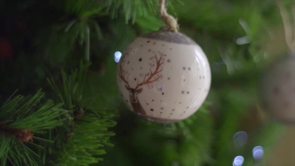 Árvore Natal Com Decorações Bolas — Vídeo de Stock