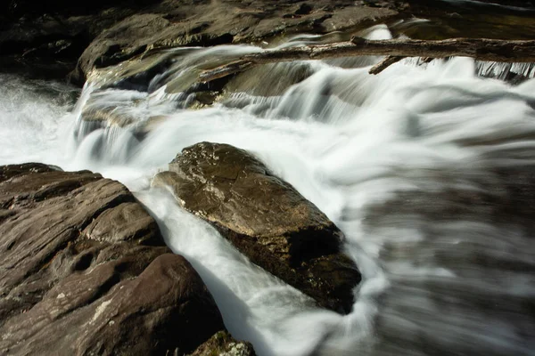 Beautiful View Water Stream Rock Formations — Fotografia de Stock