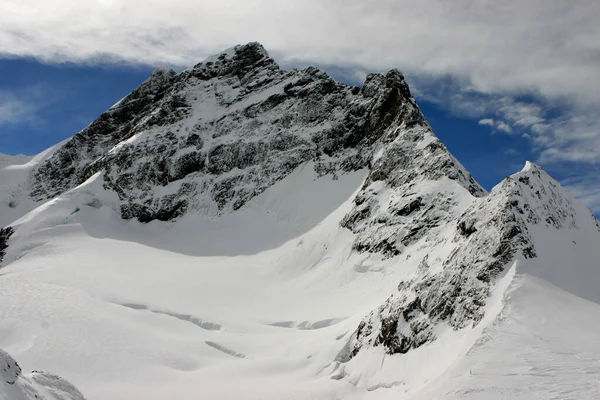 Beautiful View Winter Landscape Rocky Cliffs Covered Snow — ストック写真