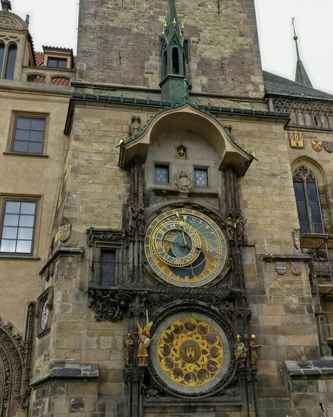 Çek Cumhuriyeti Ndeki Prag Astronomik Saatinin Dikey Çekimi — Stok fotoğraf