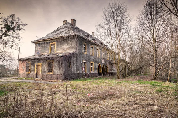 Een Geruïneerd Stationsgebouw Silezië — Stockfoto