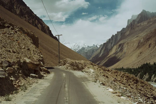 Une Route Mène Montagne — Photo