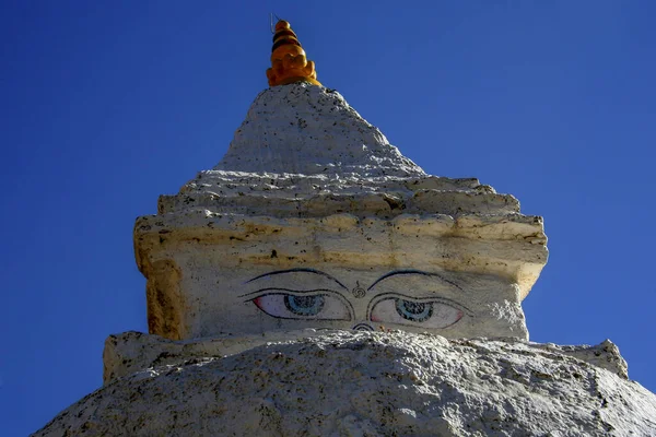 Ogen Van Boeddha Stupa Tegen Een Blauwe Lucht Nepal — Stockfoto