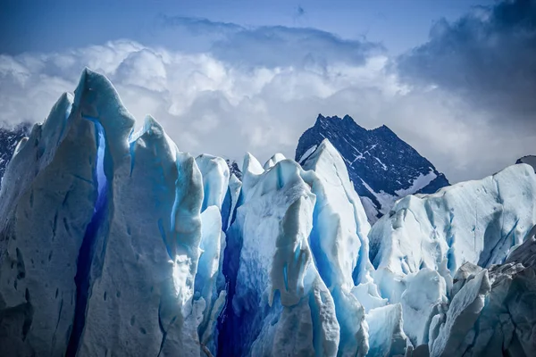 Beautiful Shot Sharp Ice Glaciers Mountains — Fotografia de Stock