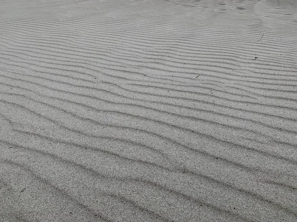黒と白の砂の背もたれのショット — ストック写真