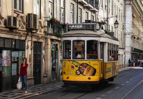 Lisbon Portugalia Września 2014 Stary Słynny Tramwaj Lizbonie Portugalia — Zdjęcie stockowe