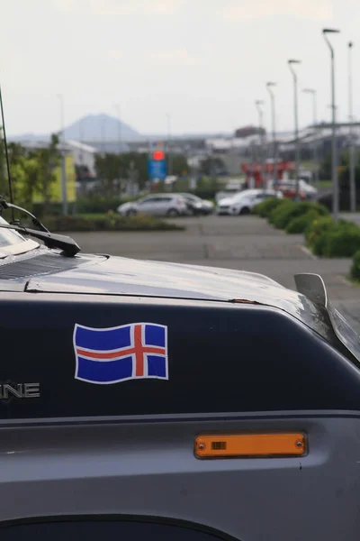 자동차 아이슬란드 의기를 수직으로 — 스톡 사진