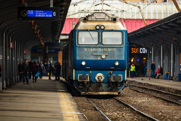 Bukarest Rumänien Dec 2021 Tåg Rörelse Eller Vid Tågplattform Vid — Stockfoto