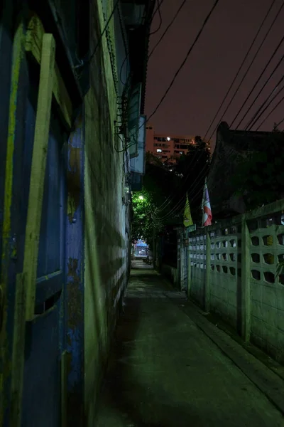 Dark Alley Walls Thai Flags Talad Noi Bangkok Thailand — Fotografia de Stock