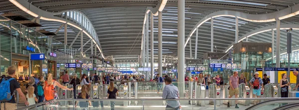 纽西兰Utrecht 2018年7月18日 荷兰最大的火车站经过多年的翻新 内饰焕然一新 — 图库照片