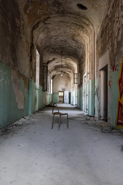 Corredor Viejo Edificio Abandonado Hospital Abandonado —  Fotos de Stock