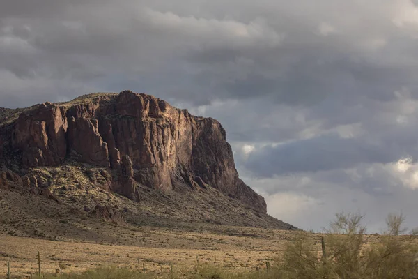 Una Hermosa Toma Las Montañas Superstición Arizona Noche —  Fotos de Stock