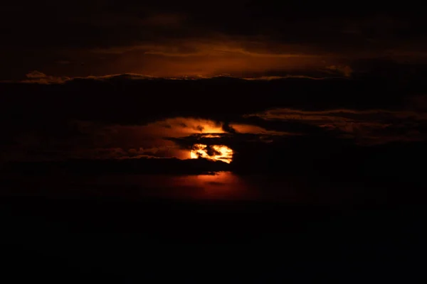 Закат Среди Тёмных Облаков Вадодаре Гуджарат Индия — стоковое фото