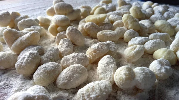 Raw Uncooked Potato Gnocchi Flour Table — Foto Stock