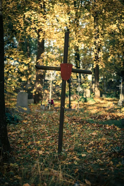 Opole Polonia Ottobre 2021 Colpo Verticale Una Vecchia Lapide Cattolica — Foto Stock