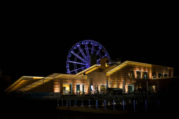 Beautiful Shot Allas Sea Pool Ferris Wheel Background — Fotografia de Stock