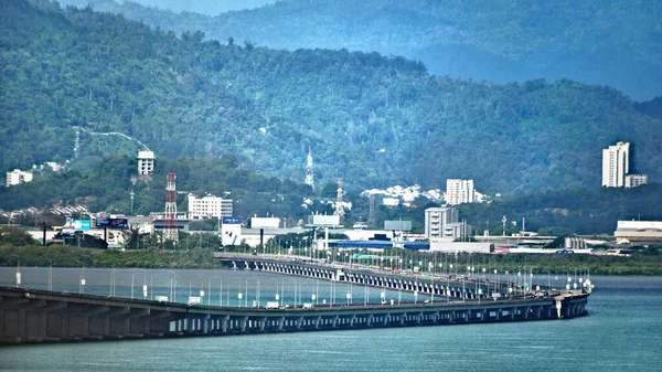 이지아 2021 말레이시아 페낭의 버터워스 사이드에 다리의 — 스톡 사진
