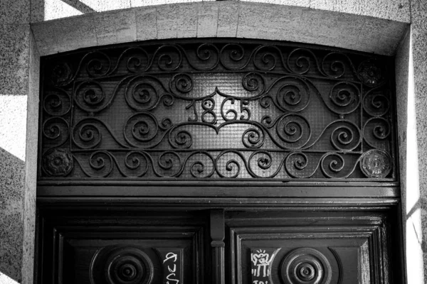 Black Forged Gate Decorative Lattice — Stock Photo, Image