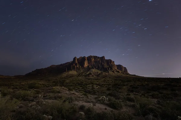 Una Hermosa Toma Las Montañas Superstición Arizona Noche Los —  Fotos de Stock