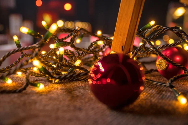 Primer Plano Adornos Navideños Luces Cuerda Iluminadas — Foto de Stock