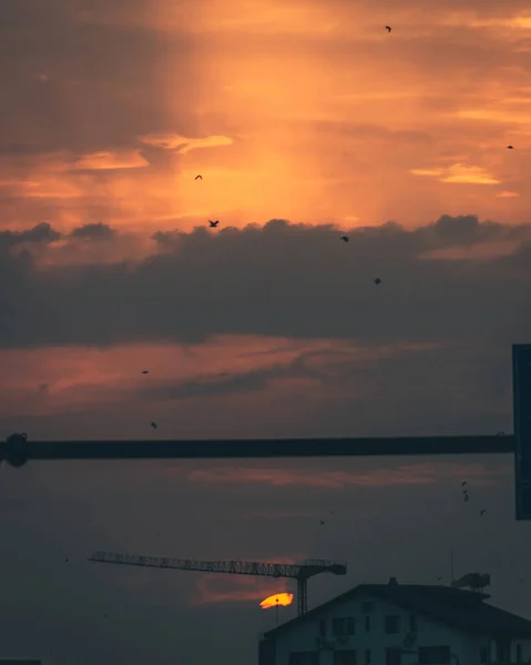 Mesmerizing Shot Colorful Cloudy Sunset Traffic — Fotografia de Stock