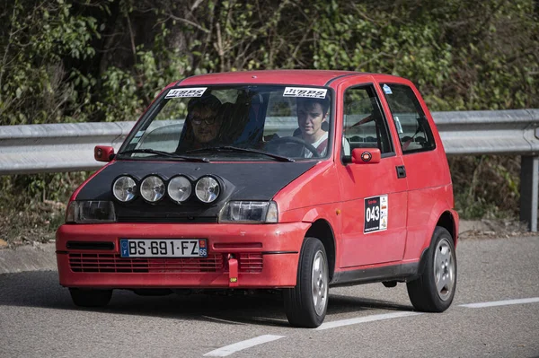 Barcelona Španělsko Listopadu 2021 Muži Koni Fiat Cinquecento Viii Rallye — Stock fotografie