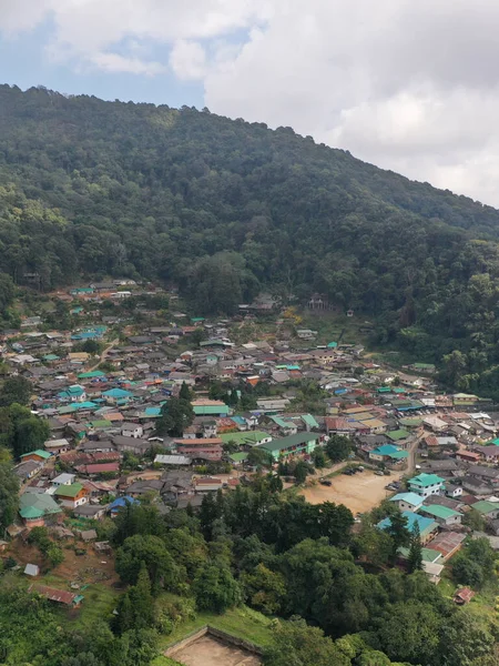 Красивий Вид Село Маленькими Будинками — стокове фото