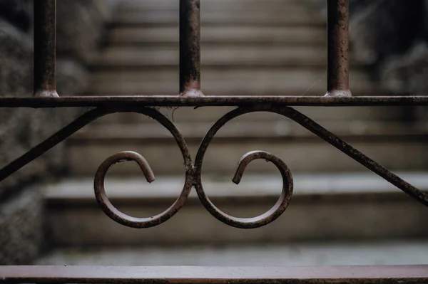 Shallow Focus Forged Ornate Iron Old Fence — Foto Stock