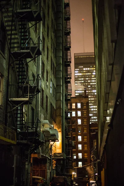 Une Vue Des Bâtiments Une Rue Étroite Proximité — Photo