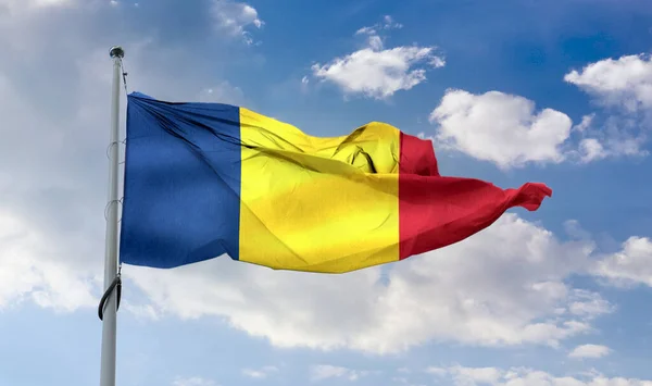Σημαία Ρουμανίας Ρεαλιστική Κυματιστή Σημαία Υφάσματος — Φωτογραφία Αρχείου