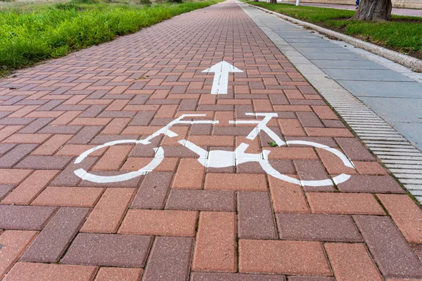 Μια Κοντινή Φωτογραφία Από Μια Πινακίδα Ποδηλάτου Ένα Δρόμο — Φωτογραφία Αρχείου