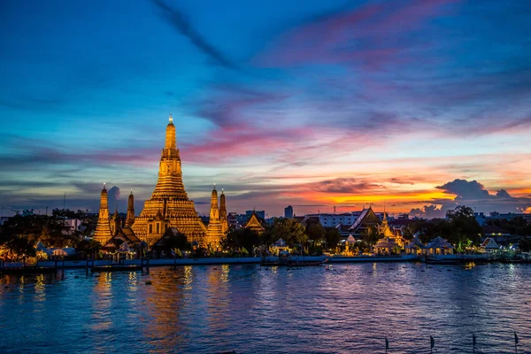Nocny Strzał Wat Arun Ratchawararam Ratchawaramahawihan Rozciągacz Bangkoku Tajlandia — Zdjęcie stockowe