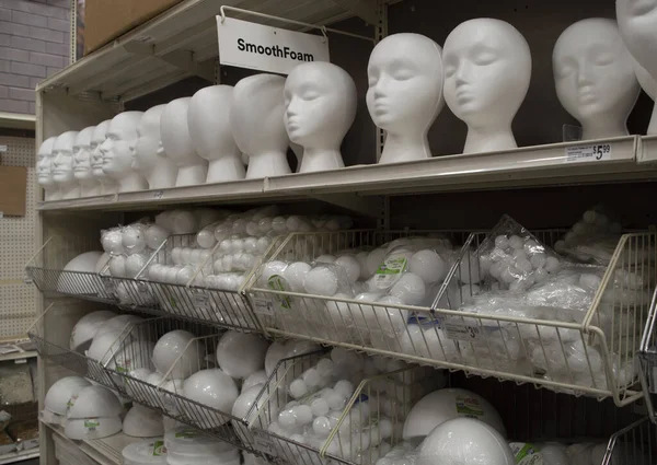 Phoenix United States Oct 2021 White Styrofoam Wig Heads Lined — Stock Photo, Image