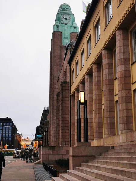 Знаменитый Железнодорожный Вокзал Хельсинки Часовой Башней Финляндии — стоковое фото