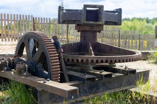 Een Oud Machinemechanisme Met Tandwielen — Stockfoto