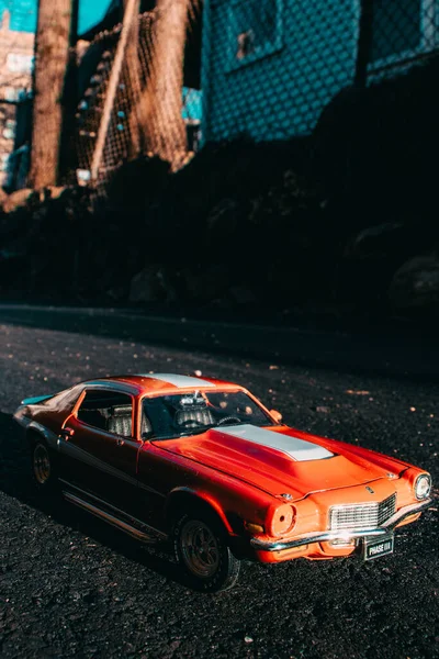 Een Kleine Speelgoed Retro Auto — Stockfoto