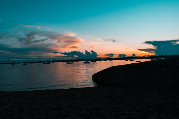 日落美景下美丽的海景迷人的景色 — 图库照片