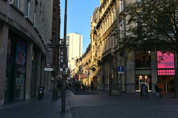 Antwerp Belgien Okt 2019 Den Livliga Meir Shoppinggatan Antwerpen Med — Stockfoto