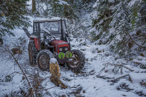 Een Landschap Uitzicht Van Een Besneeuwde Vrachtwagen Het Platteland Winter — Stockfoto