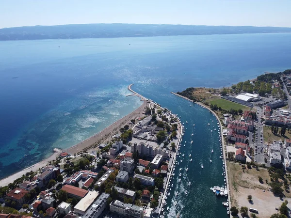 Αεροφωτογραφία Του Ποταμού Cetina Που Ρέει Στην Αδριατική Θάλασσα — Φωτογραφία Αρχείου