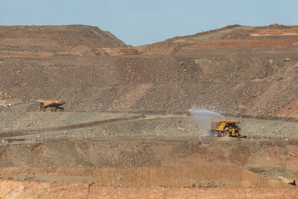 Algunos Camiones Que Trabajan Super Pit Una Mina Oro Kalgoorlie — Foto de Stock