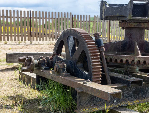 Een Oud Machinemechanisme Met Tandwielen — Stockfoto