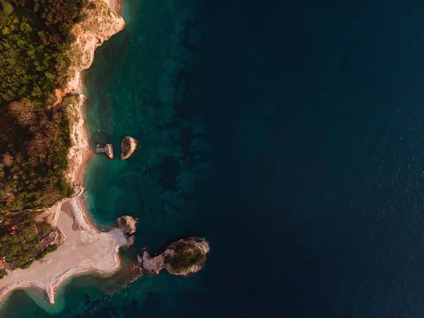 Una Toma Aérea Una Playa Isla San Nicolás Budva Montenegro — Foto de Stock