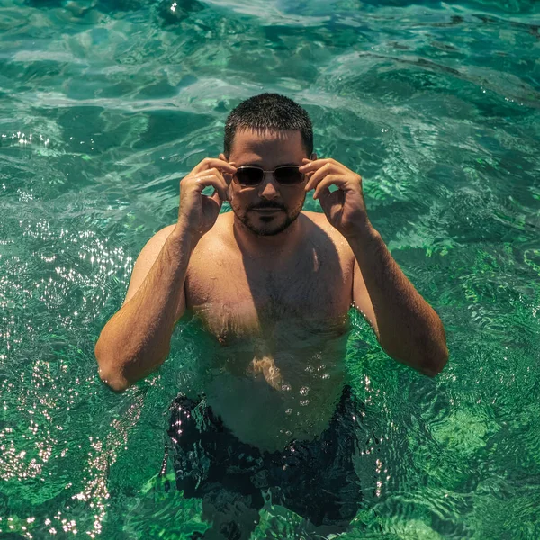 Caucasian Man Spain Sunglasses Swimming Crystal Water —  Fotos de Stock