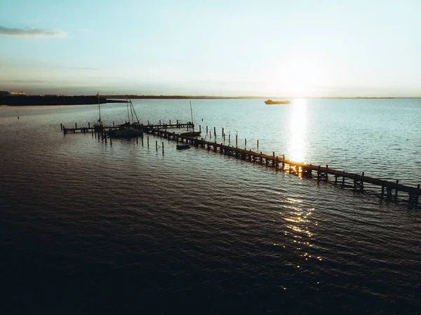 Una Vista Aérea Del Océano Muelle Con Tonos Malhumorados Noche — Foto de Stock