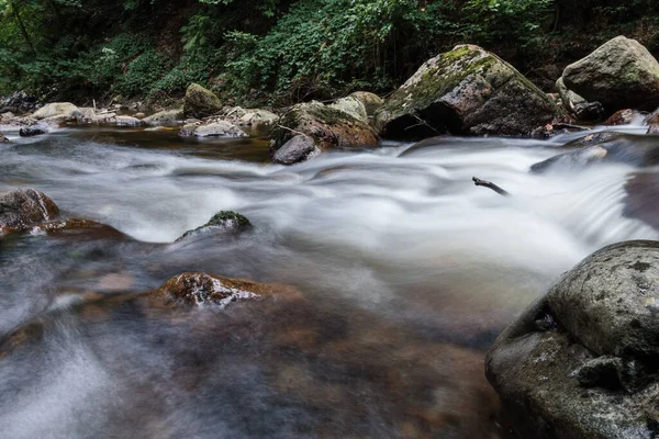 Ein Wasserlauf Einem Felsigen Fluss Harz Ilsenburg Deutschland — Stockfoto