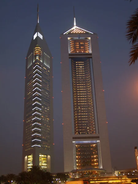 Dubai United Arab Emirates Mar 2007 Low Angle Shot Skyscrapers — Stockfoto
